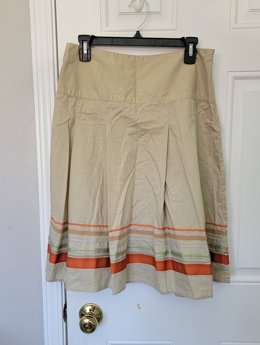 Merona Tan Pleated A Line Skirt With Orange Rickrack And Ribbon Trim Sz 6